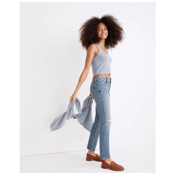 Madewell The Mid-Rise Perfect Vintage Jean in Ainsdale Wash: Knee-Rip Edition - Picture 3 of 10